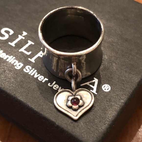 Vintage Sterling Silver Garnet Reversible Heart Charm Ring Size 7 - Picture 13 of 16